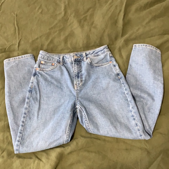 Topshop Premium Mom Jeans in Acid Wash - Picture 3 of 4